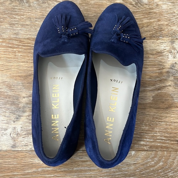Anne Klein Navy Loafer Tassel Smoking Flat Shoe Sz 7M Iflex Like New Suede - Picture 7 of 9